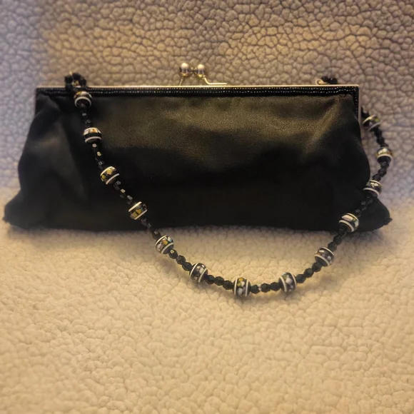 Vintage Chateau Beaded Embroidered Black w/Satin Kiss Lock in Floral Paisley - Picture 6 of 13